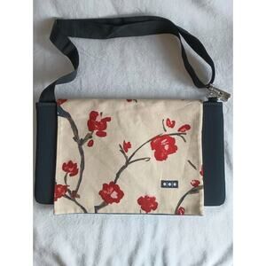 Shootsac Neoprene CAMERA LENS Shoulder/Crossbody Bag FLING